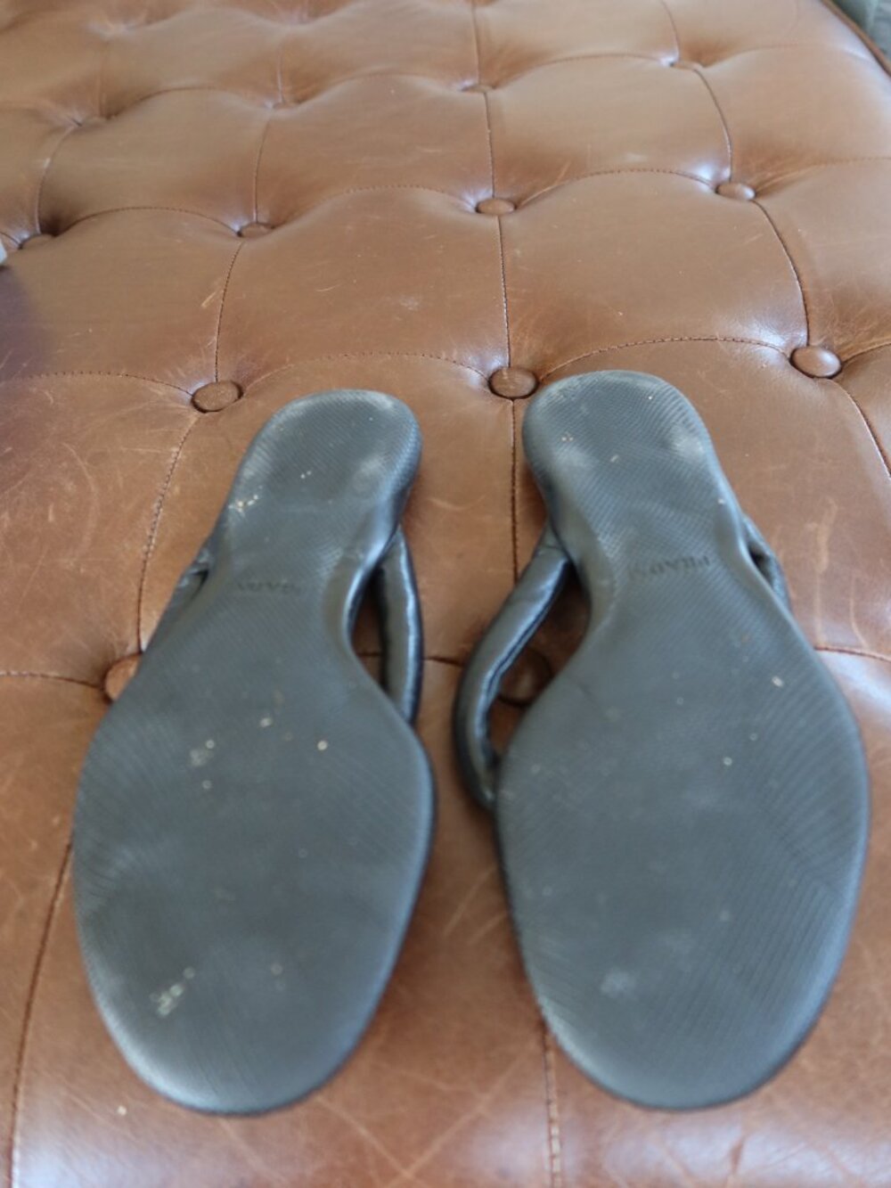 Vintage Prada black leather "Calzature Donna" thong sandals size 6M with box - Picture 9 of 12